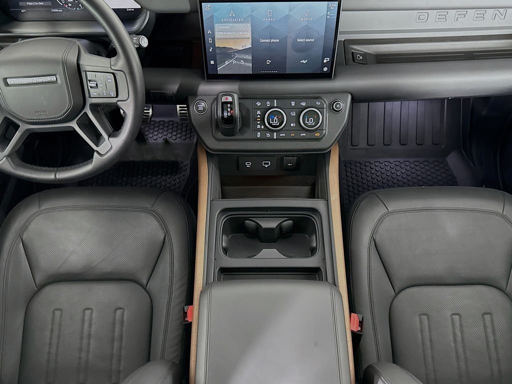 Used 2024 Carpathian Grey Premium Metallic Land Rover X image 16