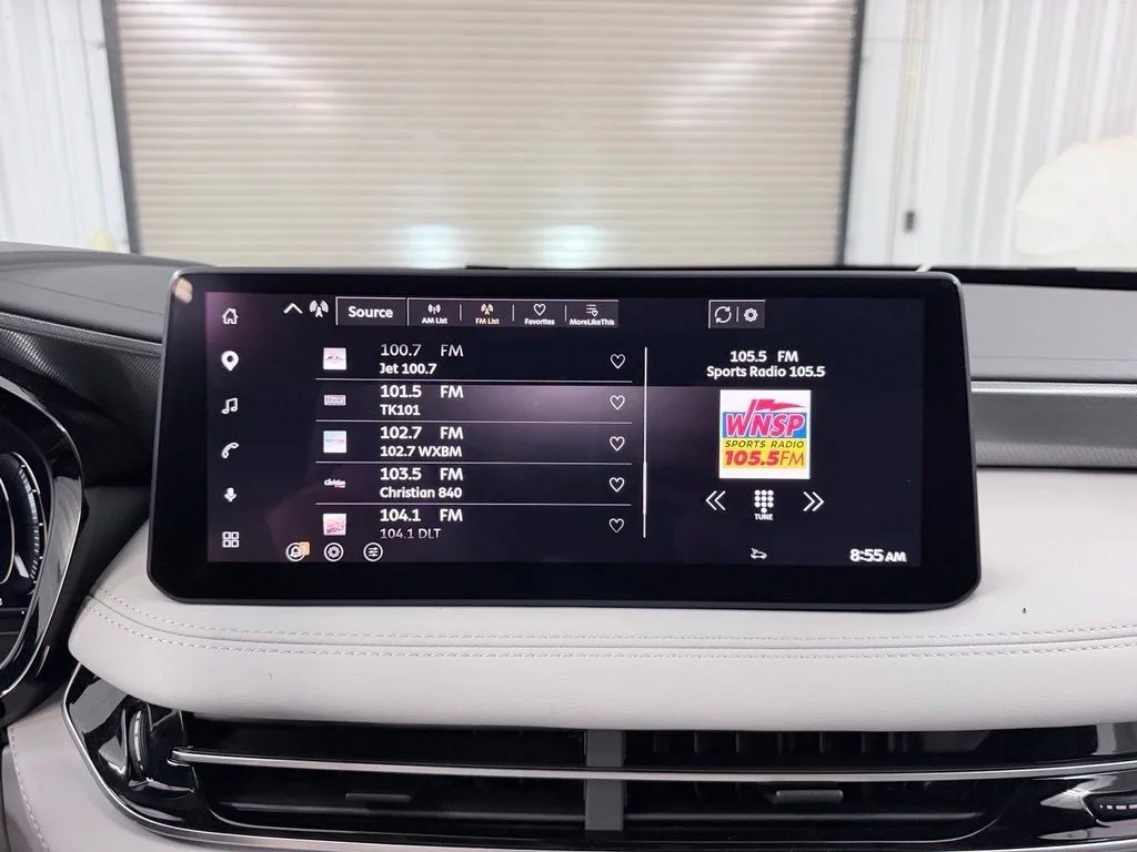 New 2027 RADIANT WHITE INFINITI Luxe AWD image 26