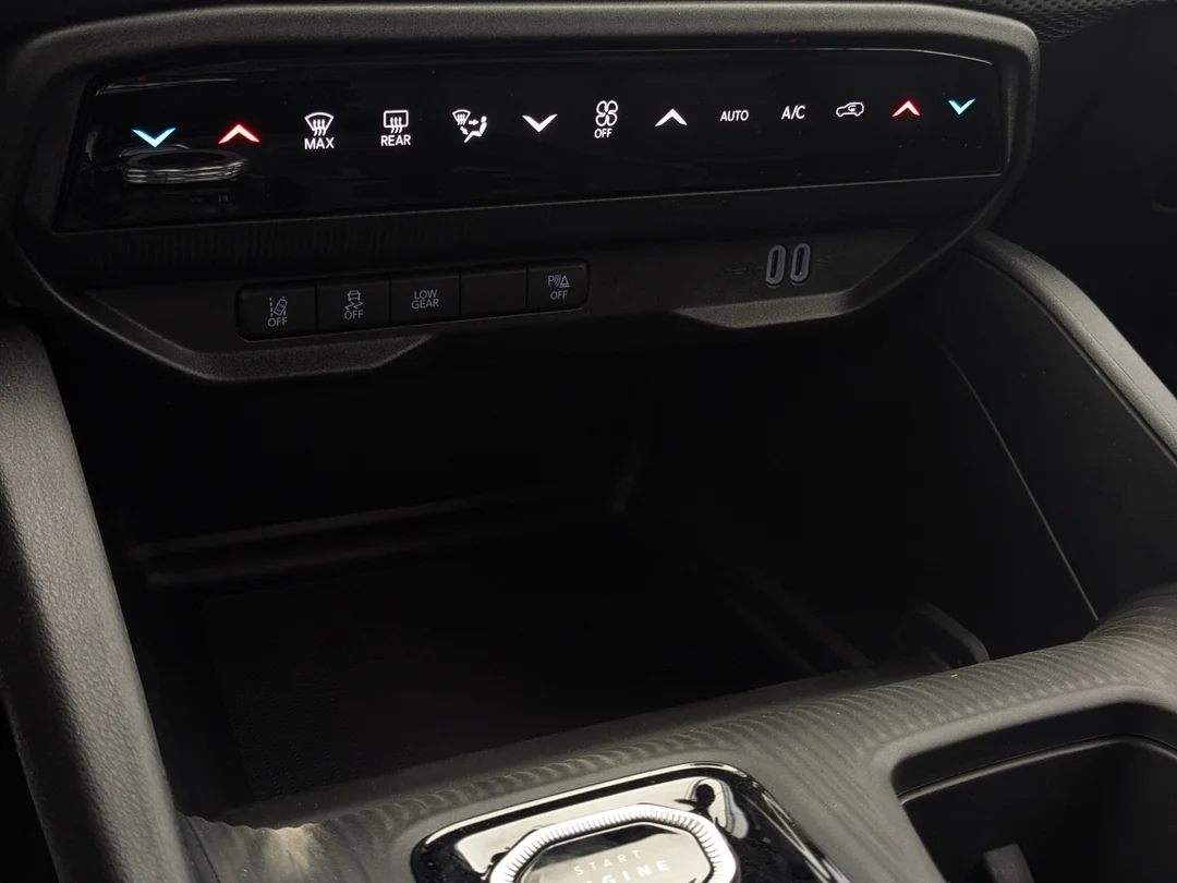 New 2026 Grey Jeep Limited - - 4x4 - Preferred Package 23G - Mopar Interior Protection Pckge-  Pano Sunroof & More! image 21