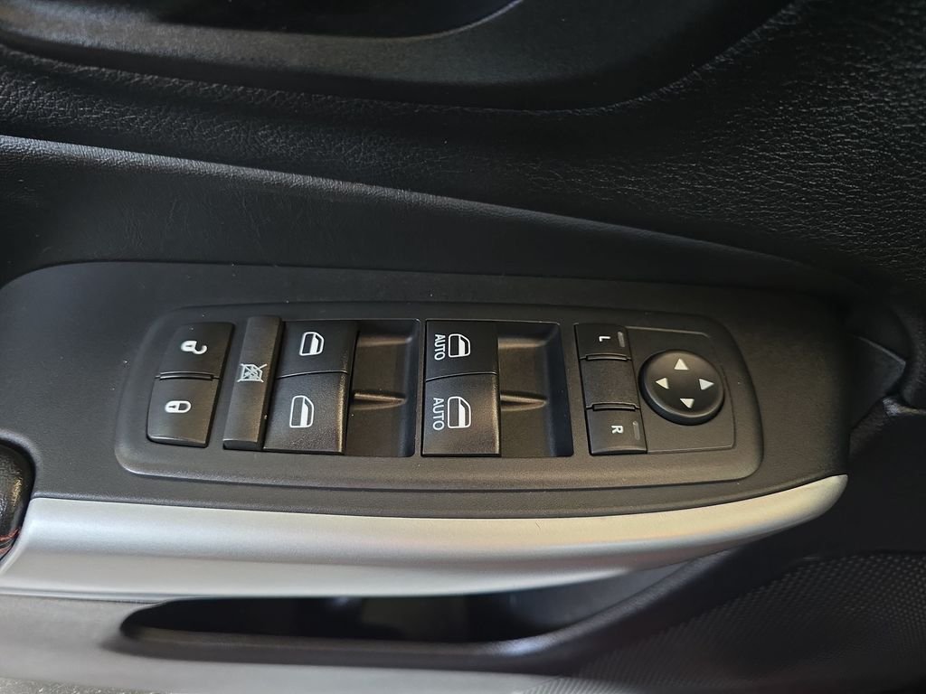 Used 2017 Red Jeep Trailhawk image 31