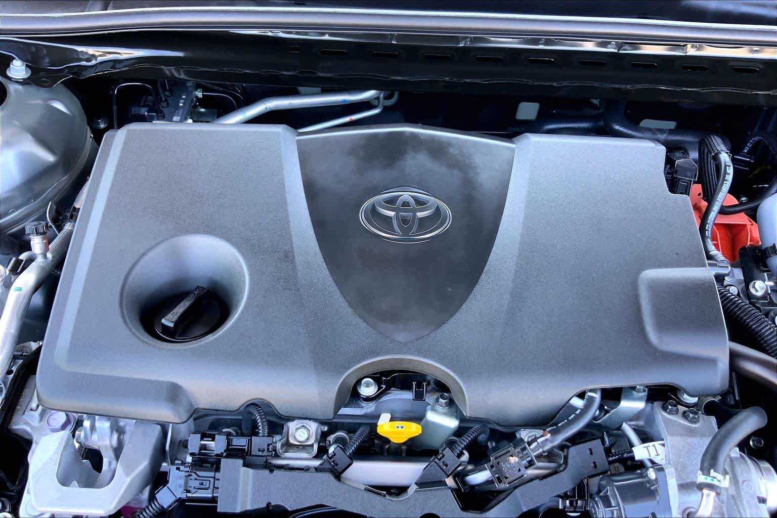 Used 2025 Heavy Metal Toyota SE image 32