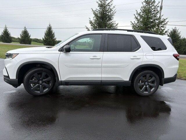 Used 2025 Platinum White Pearl Honda Sport image 8