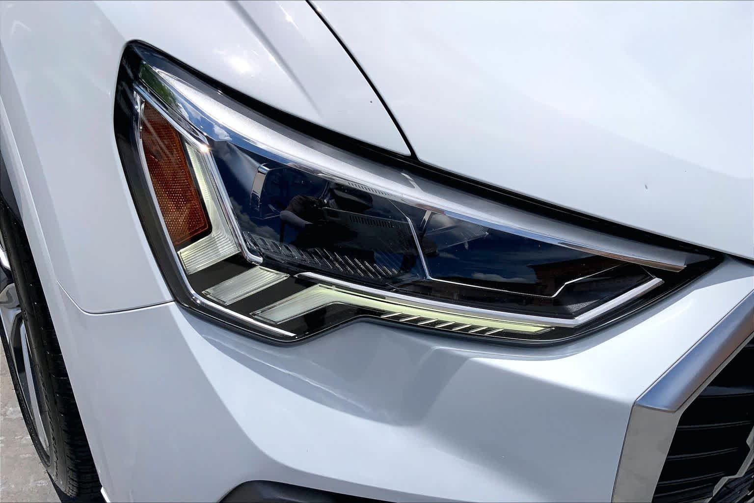 Used 2020 Glacier White Metallic Audi S line Premium Plus image 28