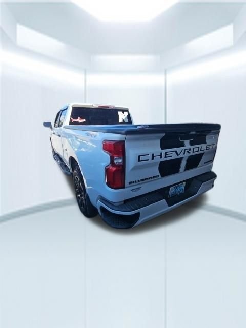 Used 2021 Summit White Chevrolet Custom image 4