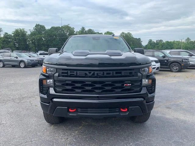 Used 2025 Black Chevrolet Custom Trail Boss image 3