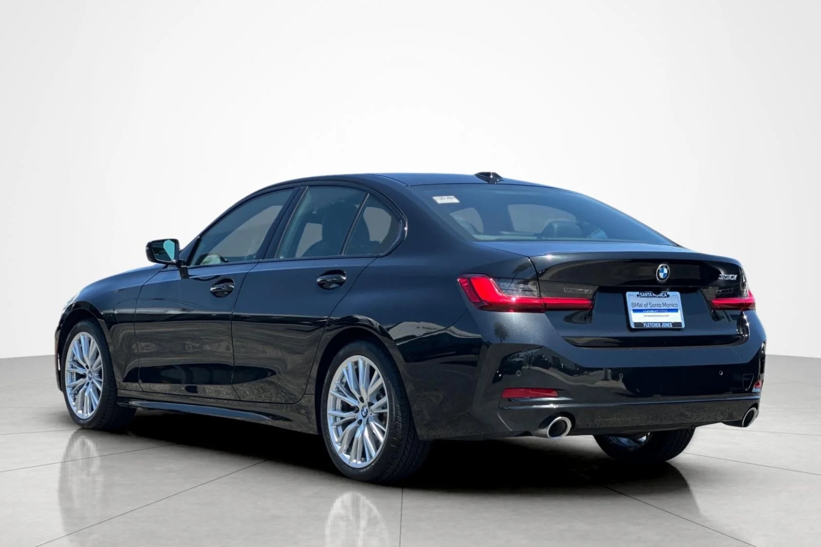 Used 2023 Black Sapphire Metallic BMW 330i image 3