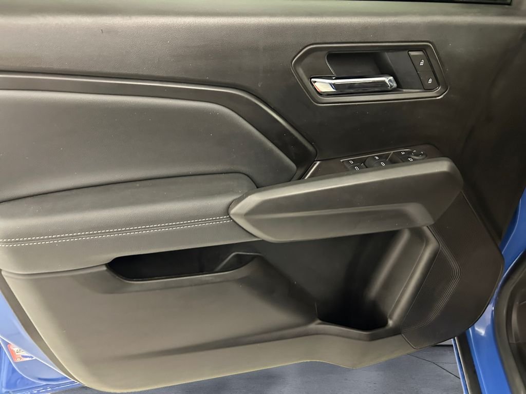 Used 2025 Blue GMC Elevation image 12
