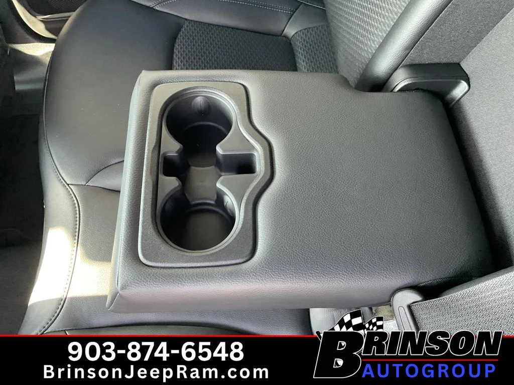 New 2026 Fathom Blue Pearl Coat Jeep Latitude Altitude image 9