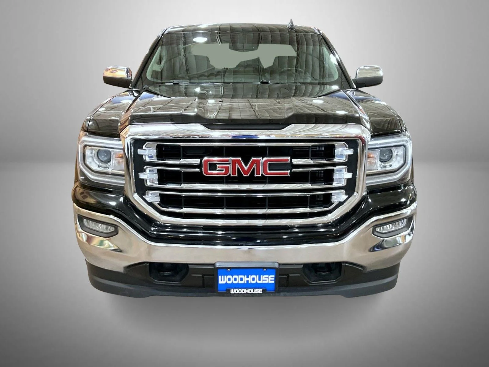 Used 2018 Black GMC SLT image 2