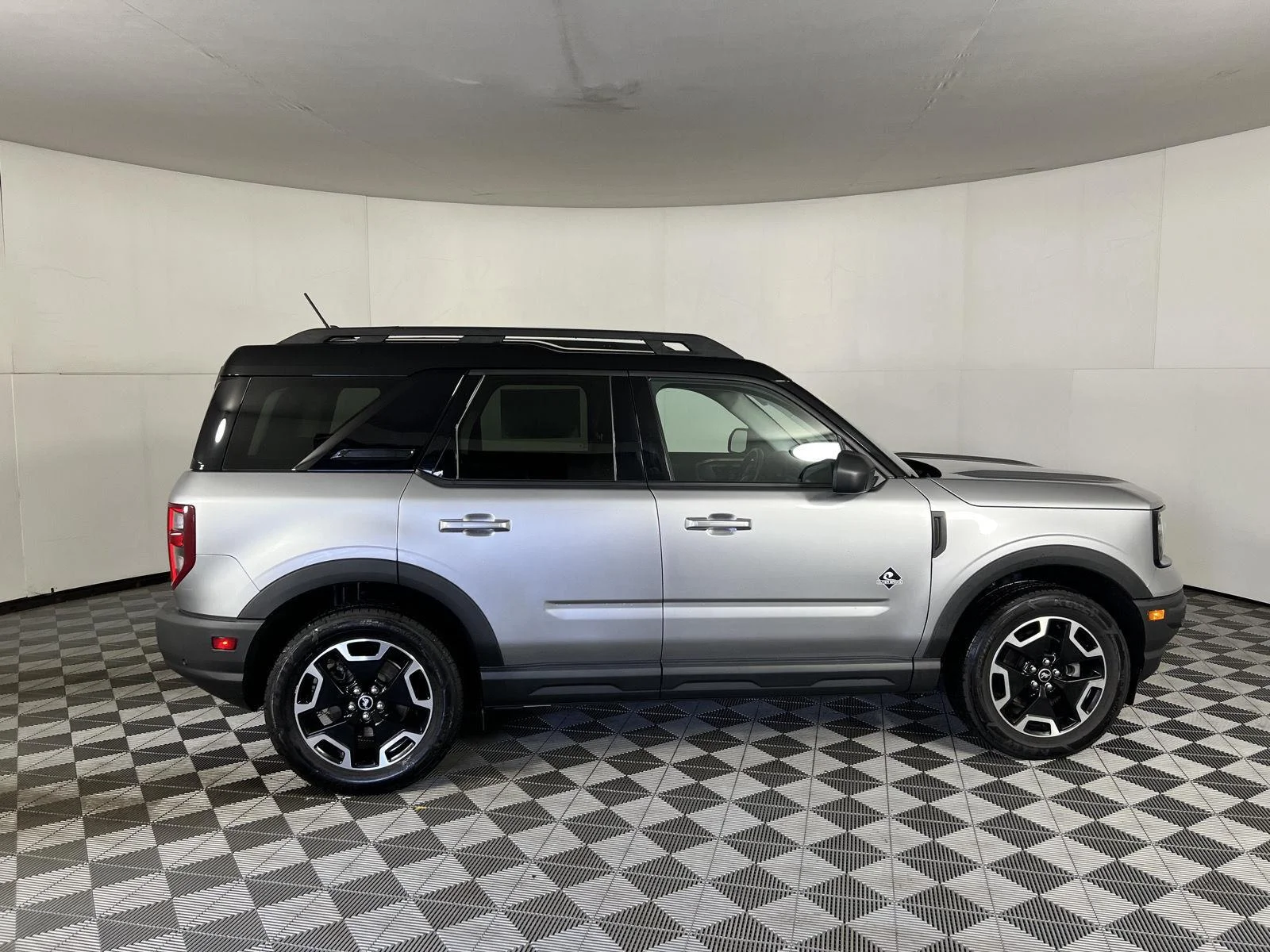 Used 2023 Gy Ford Outer Banks image 5