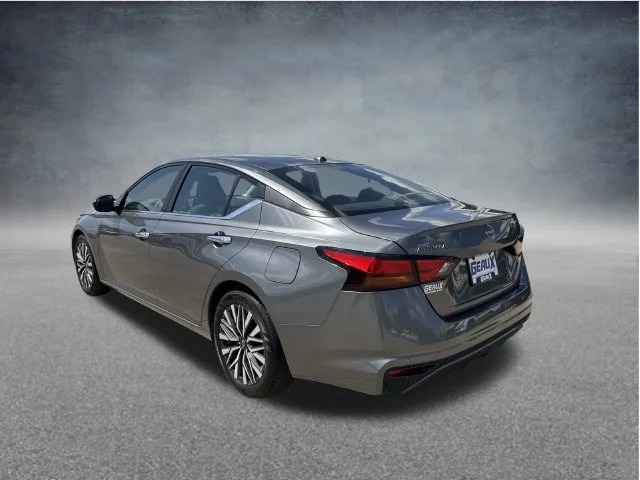 Used 2025 Gray Nissan 2.5 SV image 15