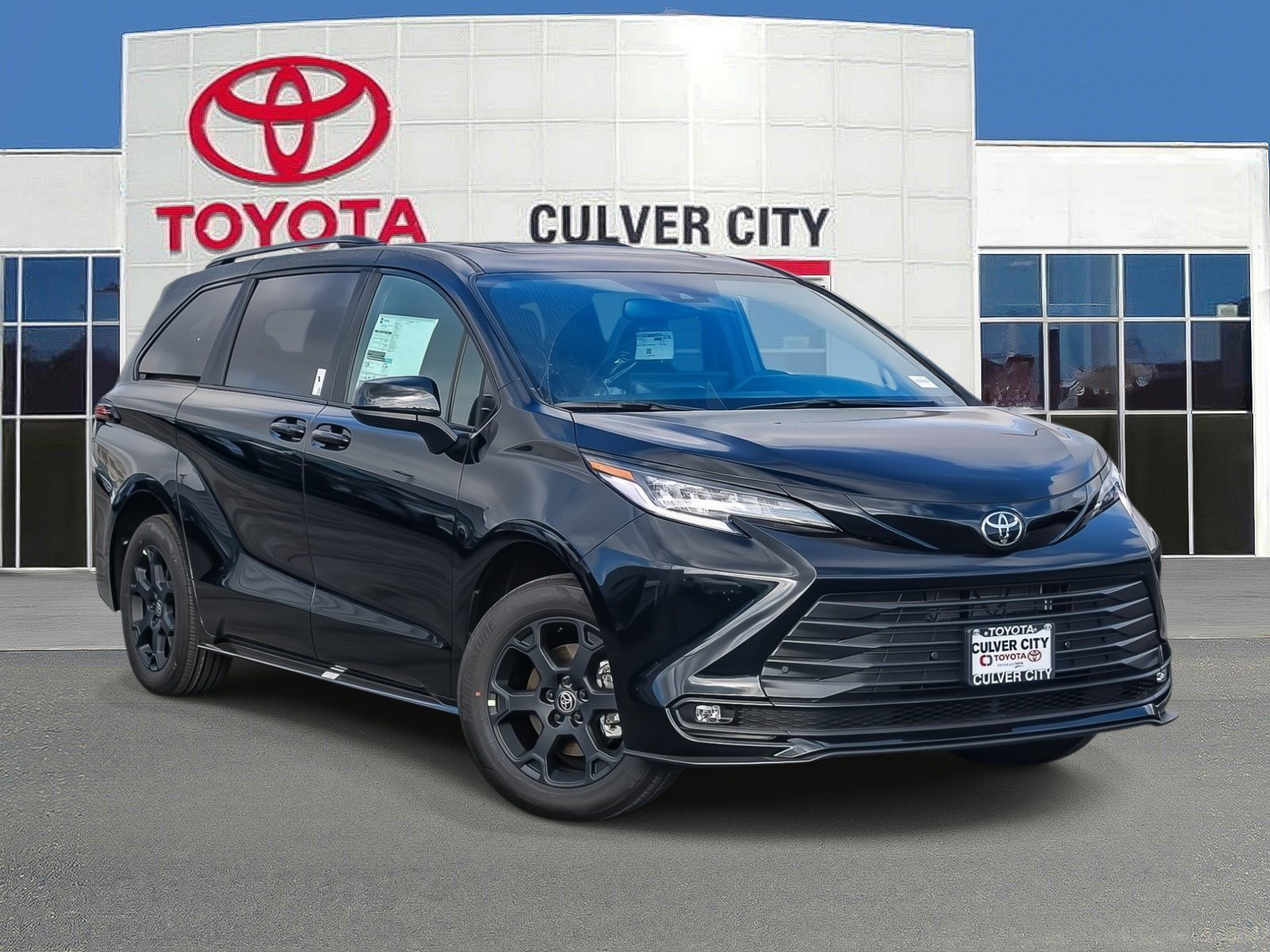 2026 Toyota Sienna  Woodland Edition