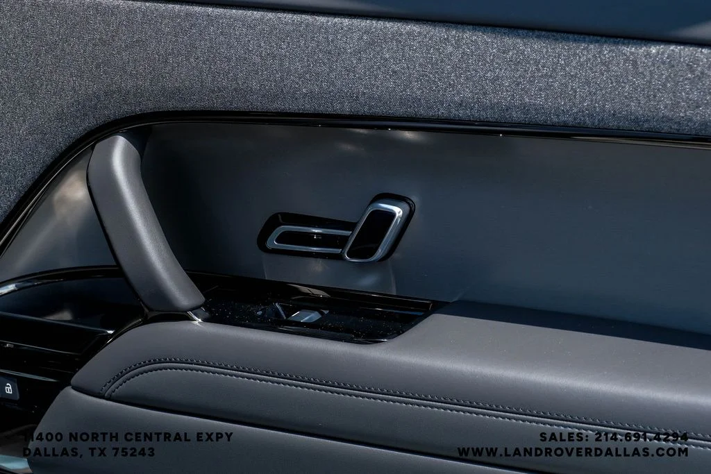 New 2026 Varesine Blue Metallic Land Rover Dynamic SE image 52