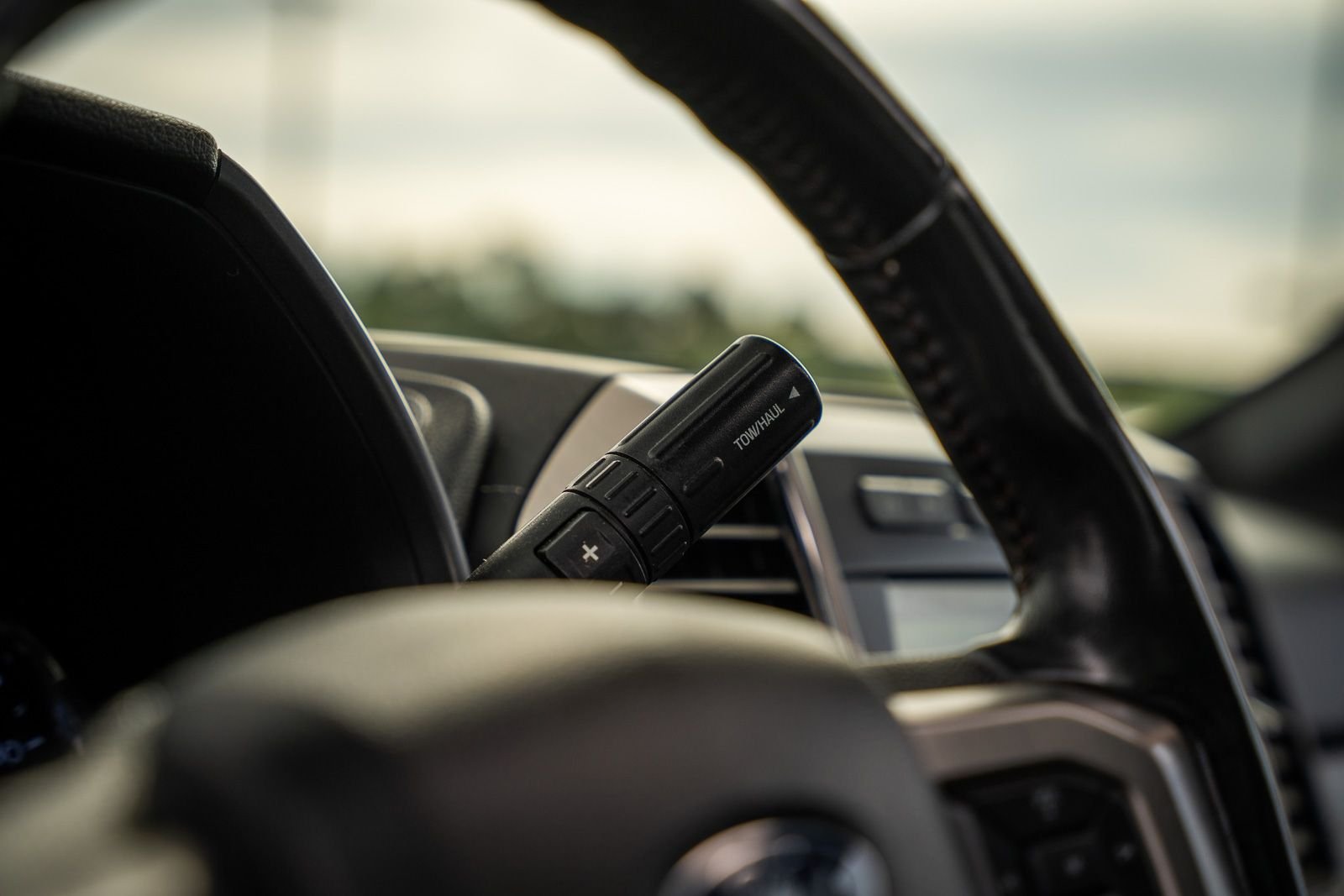 Used 2019 Black Ford Platinum image 37