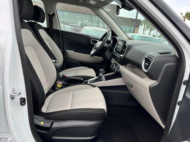 New 2026 White Hyundai SEL image 22
