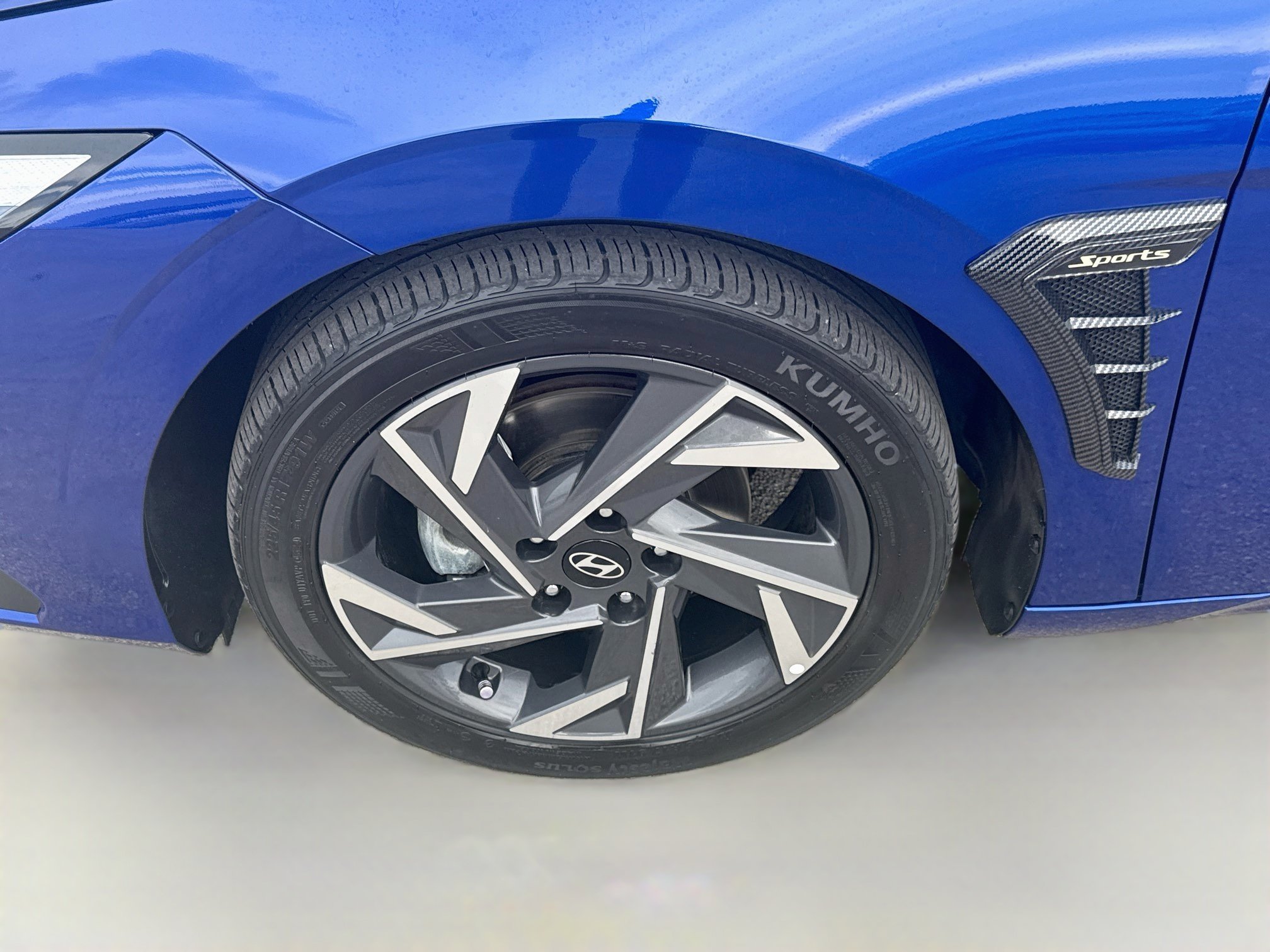 Used 2025 Intense Blue Hyundai SEL Sport image 33