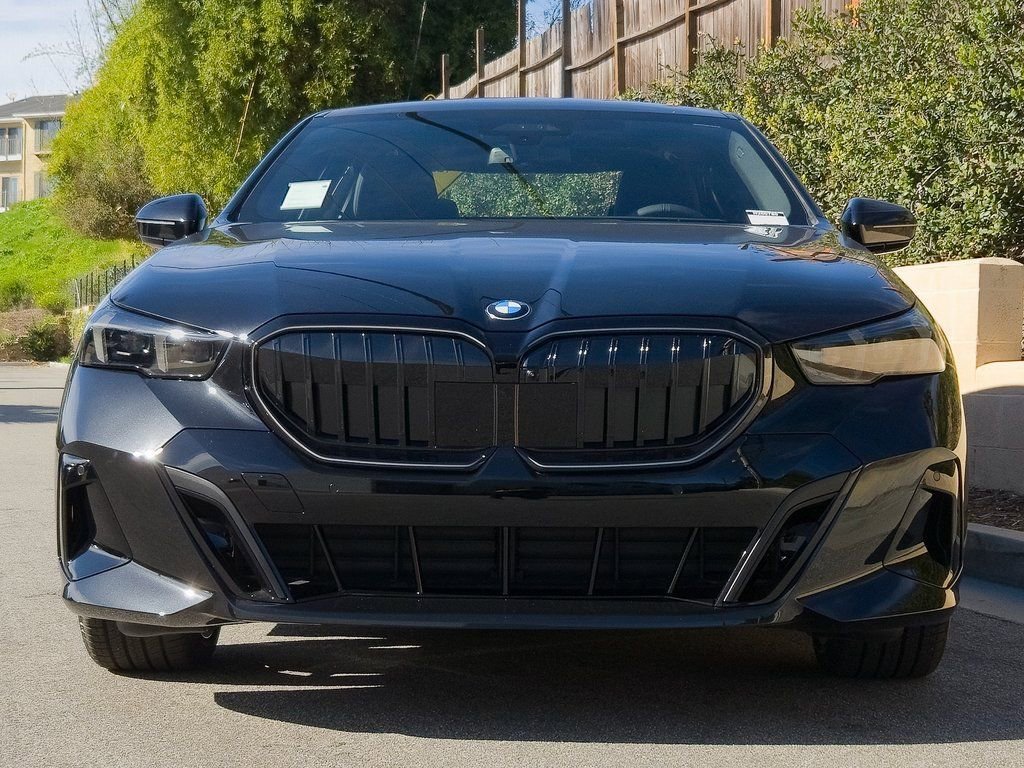 New 2026 Black Sapphire Metallic BMW 530i xDrive image 3