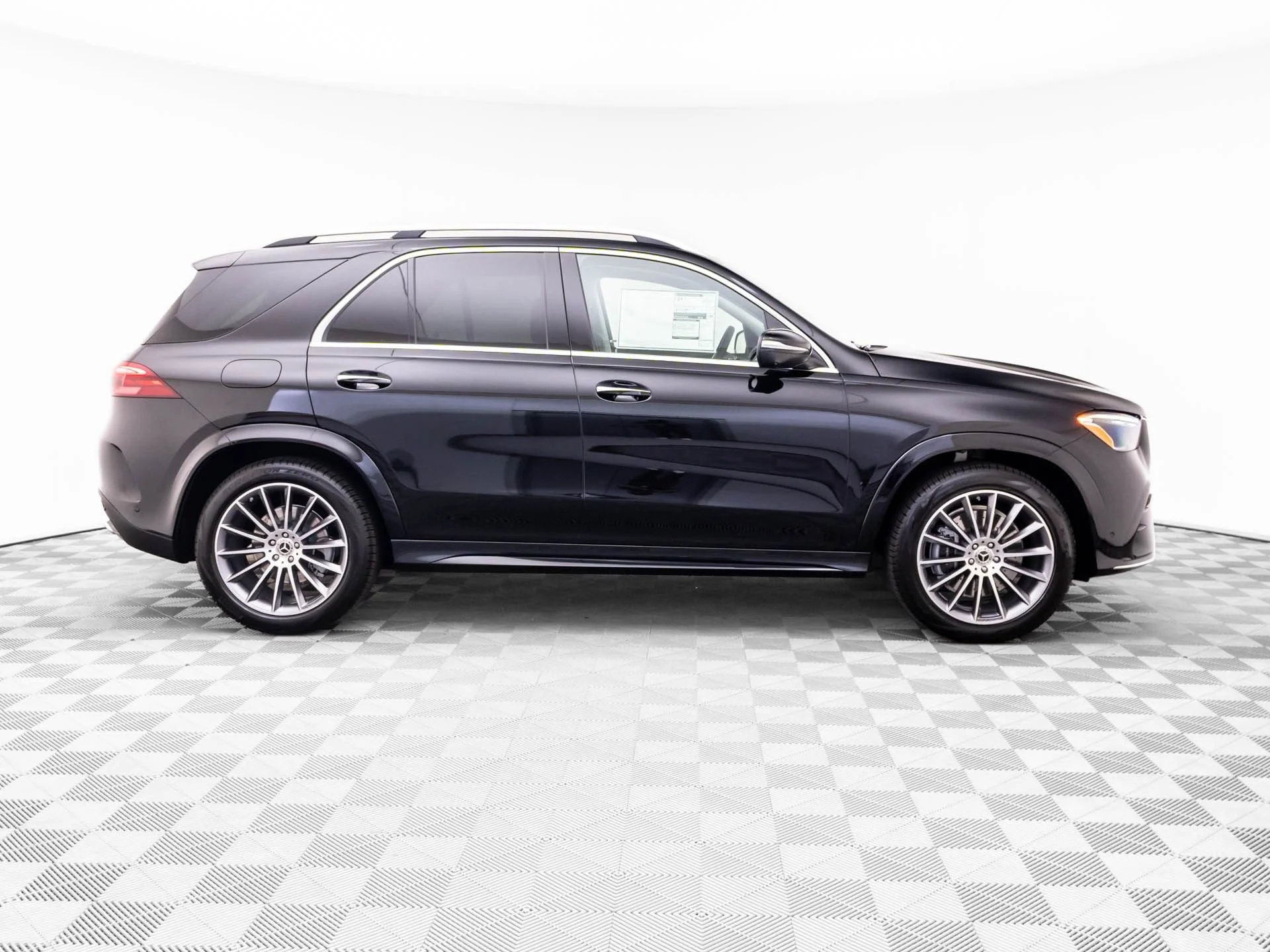 New 2026 Black Mercedes-Benz GLE 450 image 6