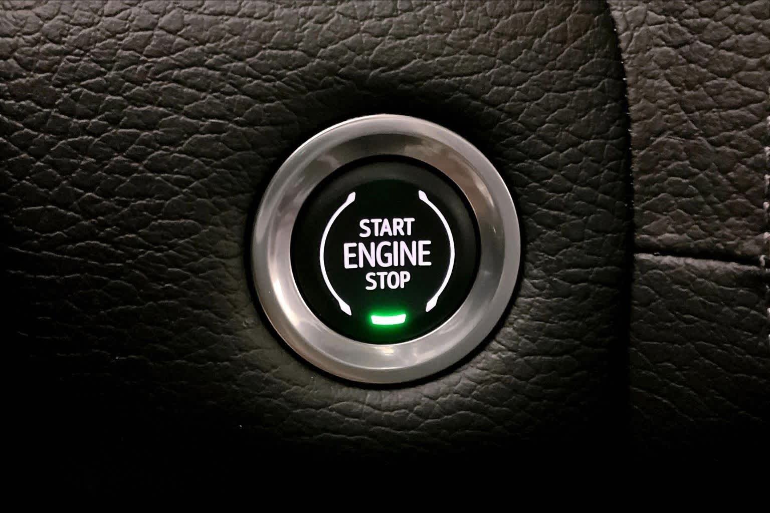 Used 2022 ONYX BLACK GMC Denali image 31