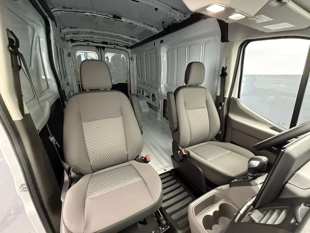 New 2026 Oxford White Ford Cargo Van image 49
