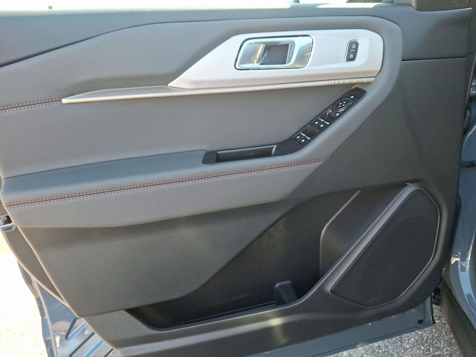 2026 Ford Explorer Active - Photo 9