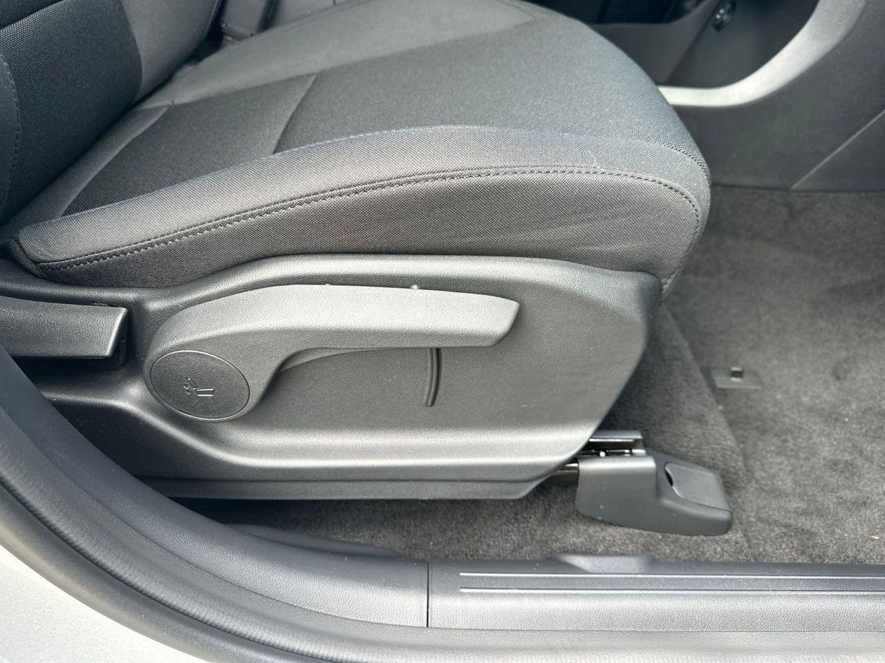 New 2026 Silver Hyundai SE AWD image 32