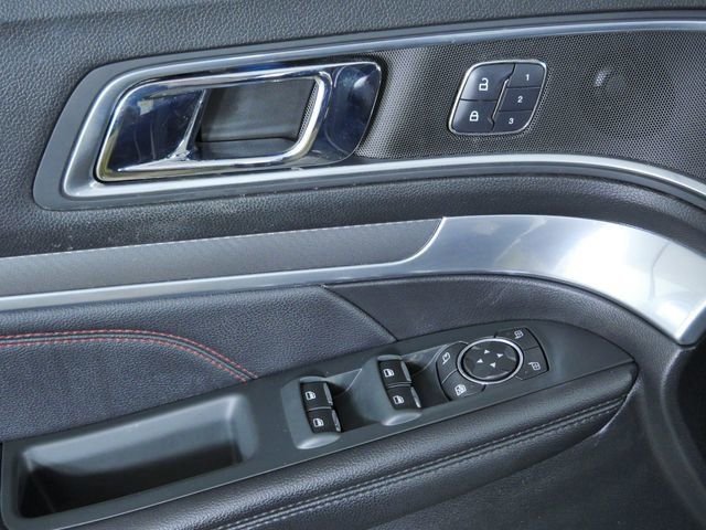 Used 2016 Black Ford Sport image 23