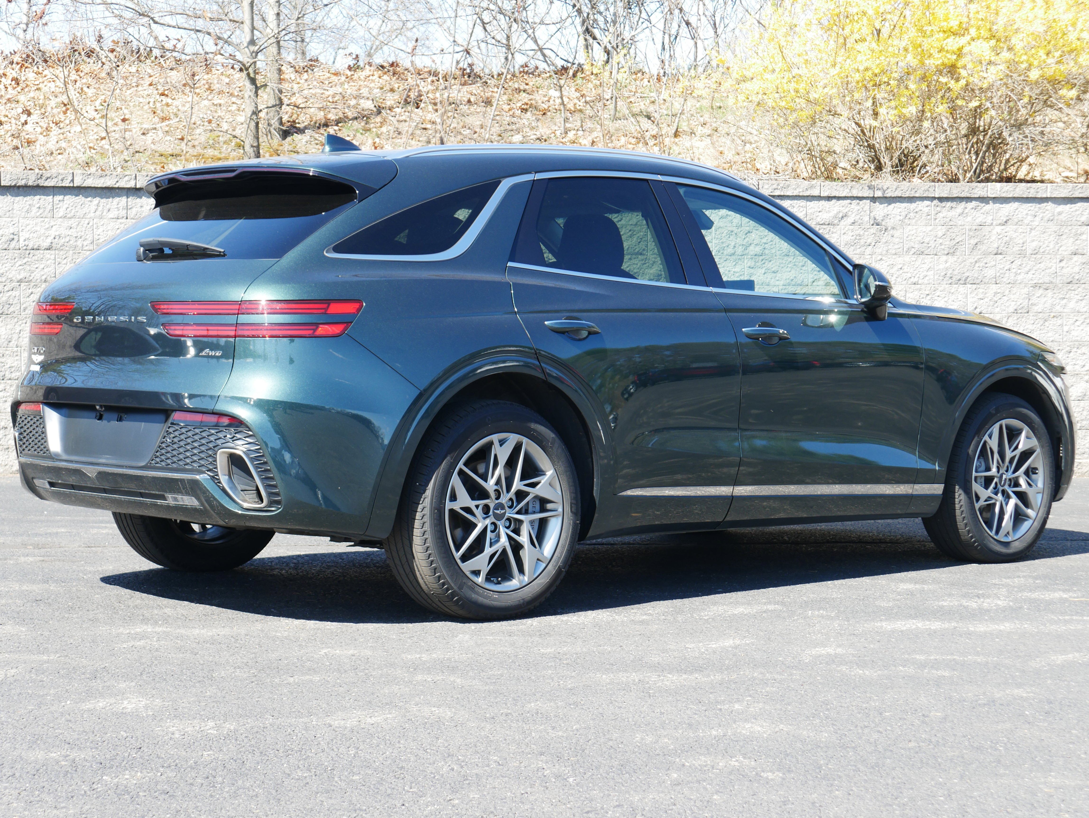 Used 2023 Green Genesis 2.5T AWD image 7