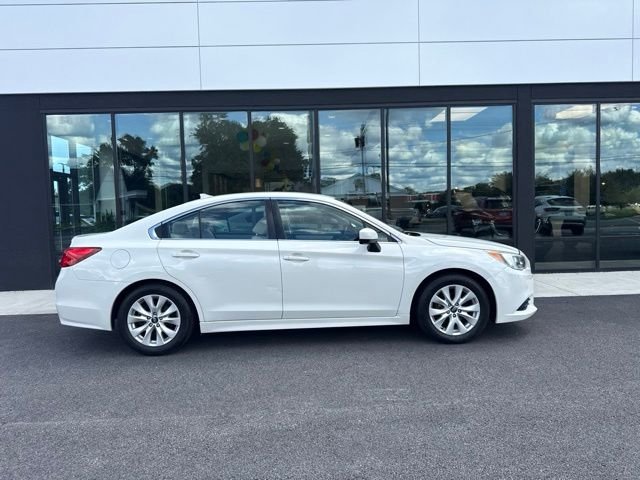 Used 2017 White Subaru 2.5i image 2