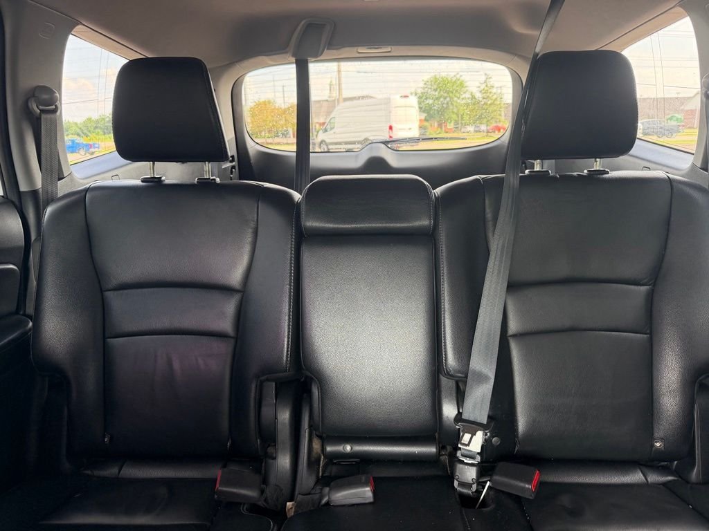 Used 2018 White Honda Touring image 15