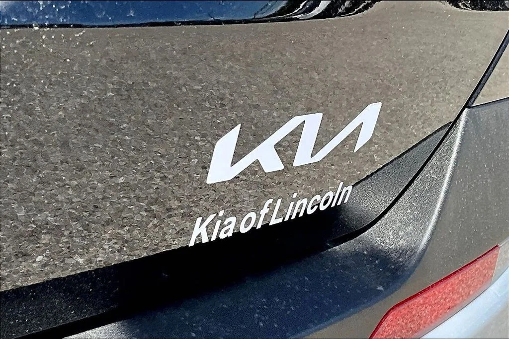 New 2026 Aurora Black Pearl Kia LXS image 9