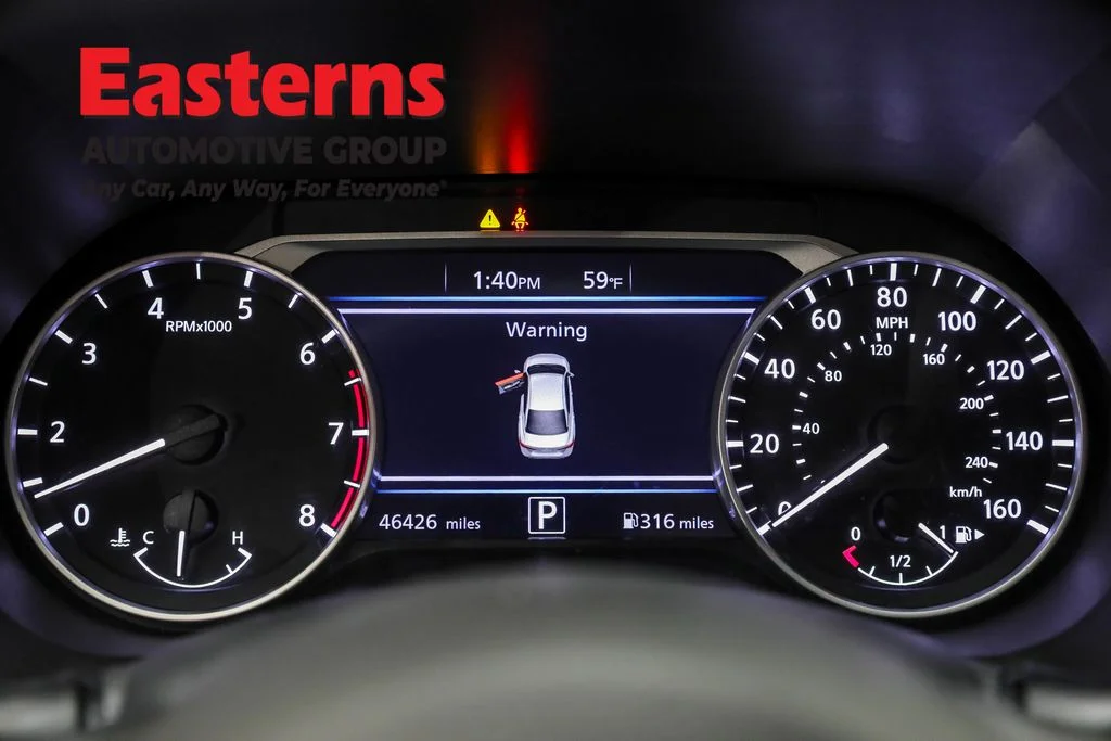 Used 2021 Blue Nissan SV image 17