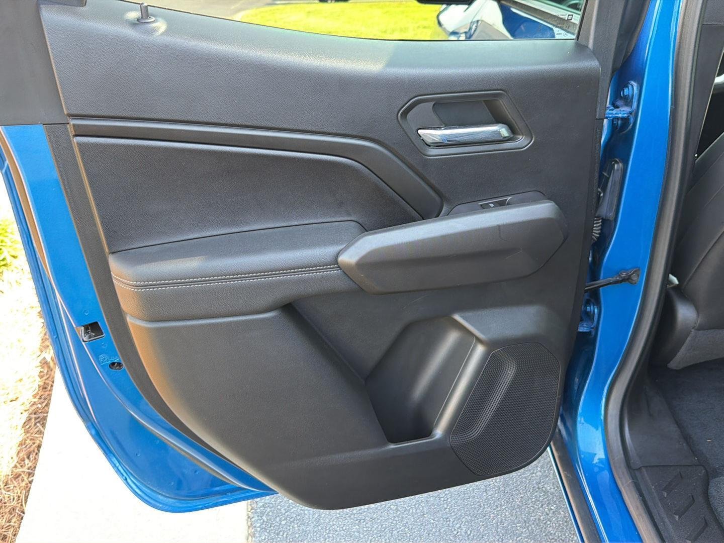 Used 2023 Glacier Blue Metallic Chevrolet 2WD LT image 17
