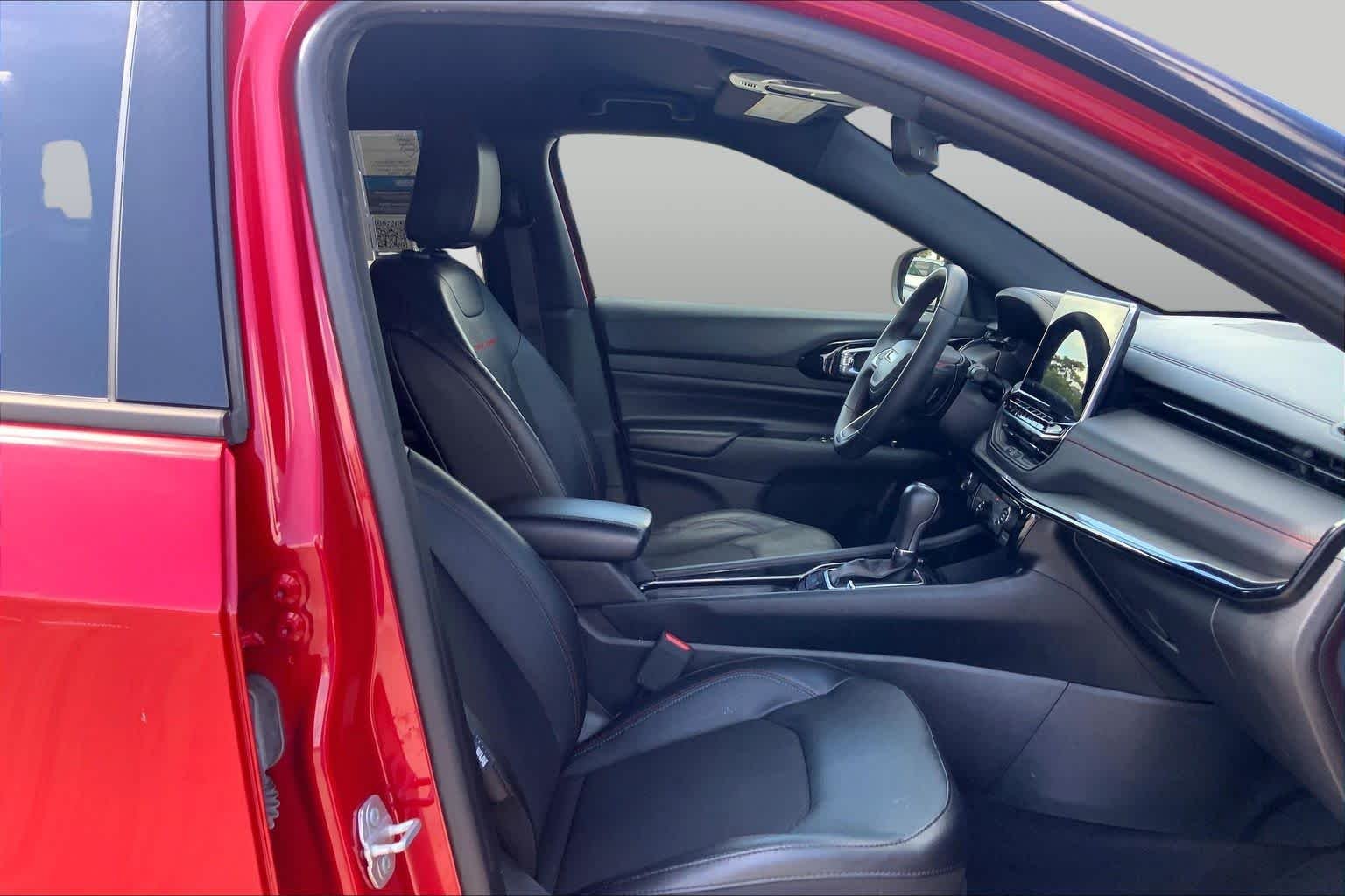 Used 2024 Red Hot Pearlcoat Jeep Trailhawk image 9