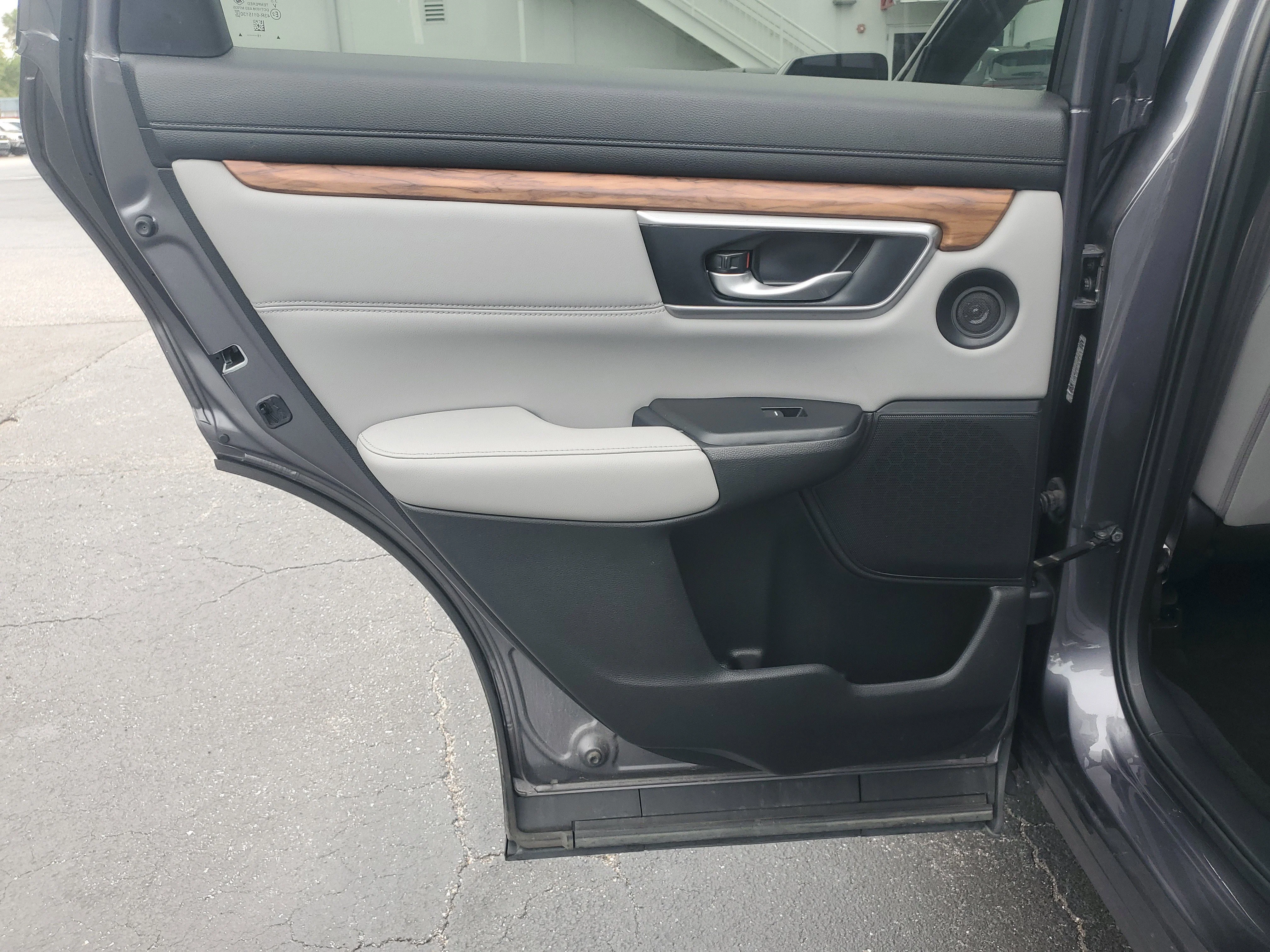 Used 2019 Gunmetal Metallic Honda Touring image 15