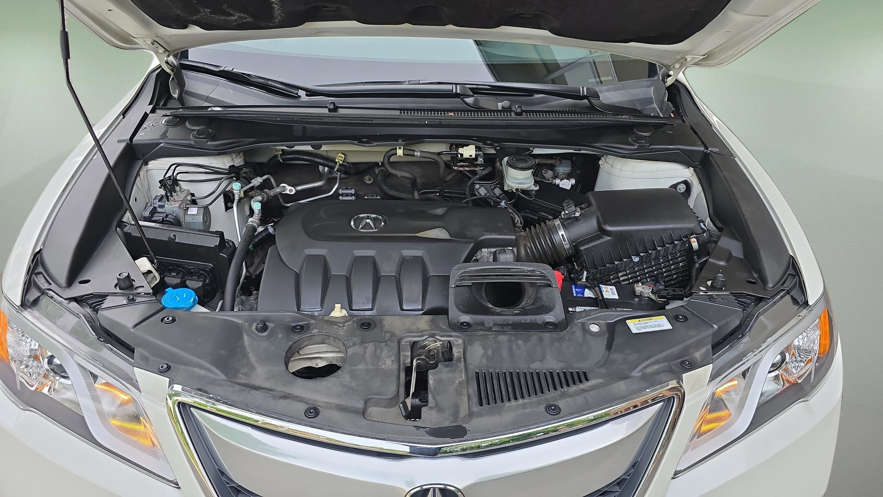 Used 2014 White Acura AWD image 27