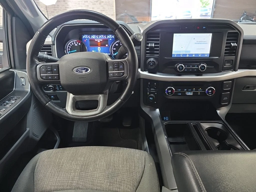 Used 2021 White Ford XLT image 16