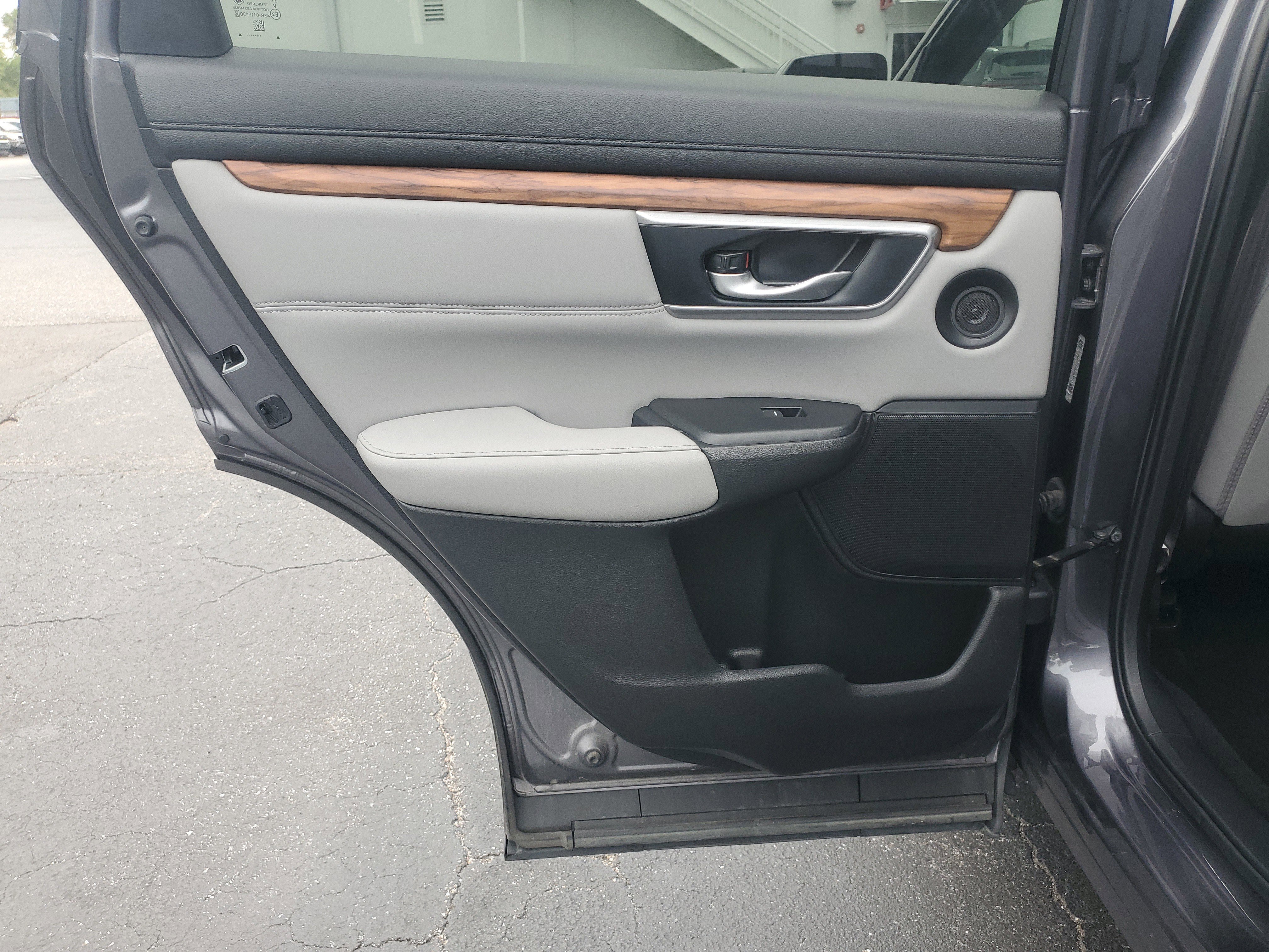 Used 2019 Gunmetal Metallic Honda Touring image 15