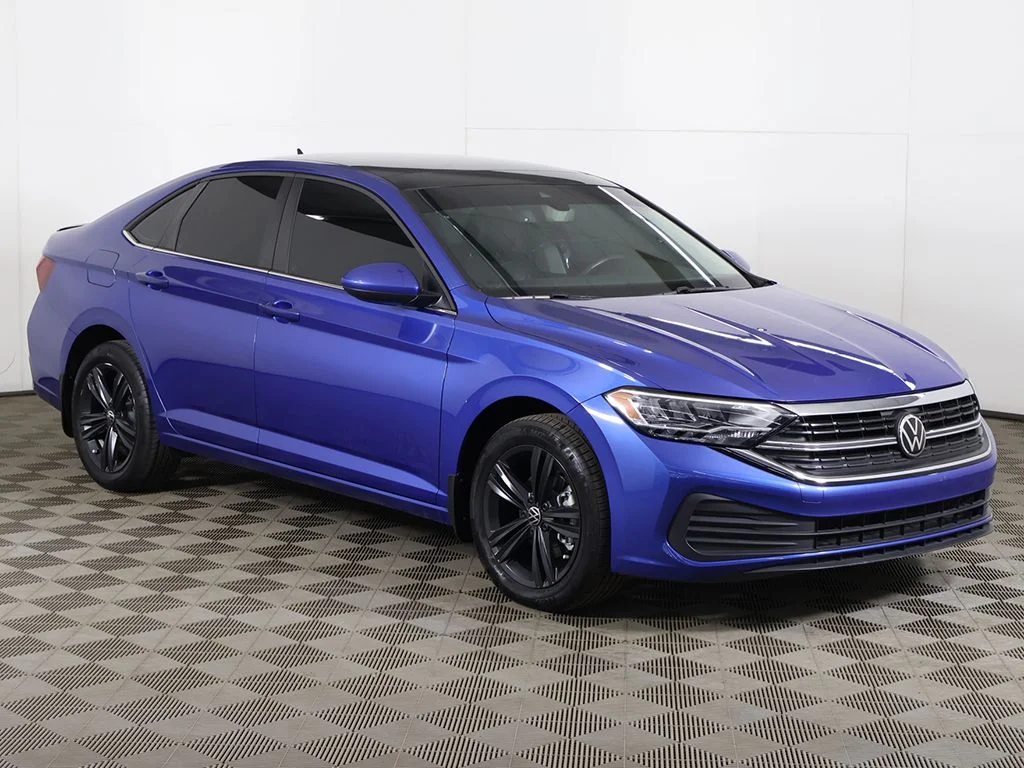 3VW7M7BU8RM031743