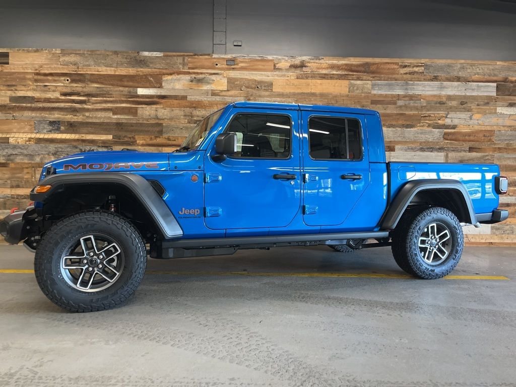 New 2026 Hydro Blue Pearl-Coat Exterior Paint Jeep Mojave image 21