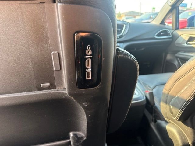 Used 2018 Blue Chrysler Touring L Plus image 26