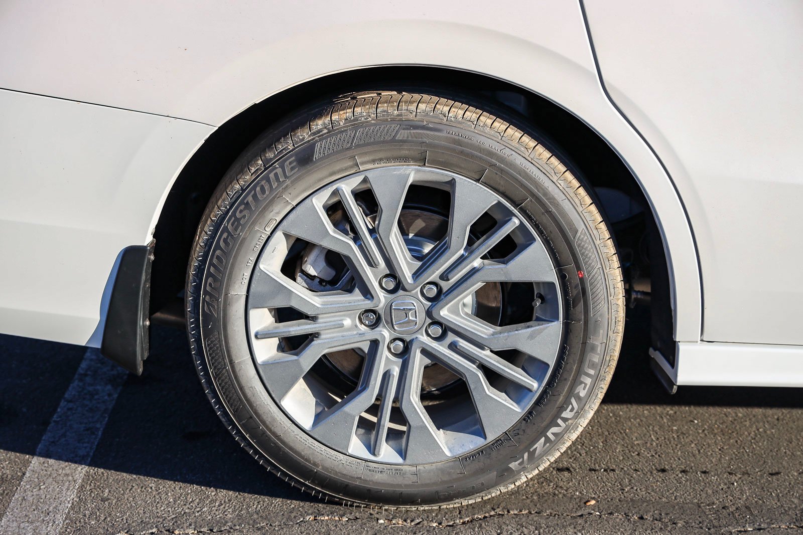New 2026 Platinum White Pearl Honda Touring Auto image 11
