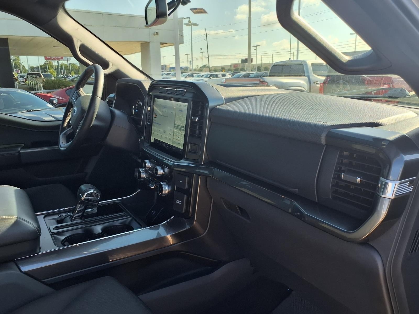 2023 Ford F-150 XLT - Photo 10