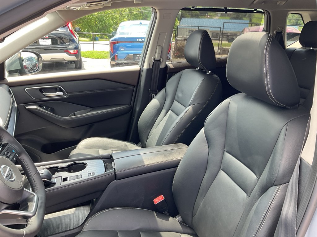 Used 2021 Boulder Gray Pearl Nissan SL image 22