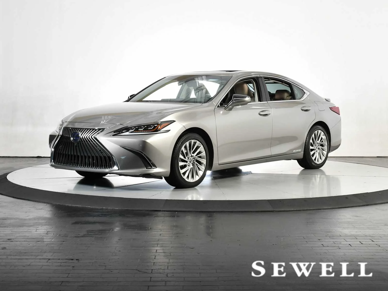 2021 Lexus ES 300h Ultra Luxury