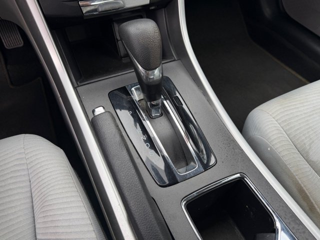 Used 2015  Honda LX image 25