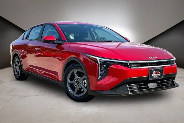 Used 2025 Kia K4 LXS with VIN 3KPFT4DE2SE031906 for sale in White Settlement, TX
