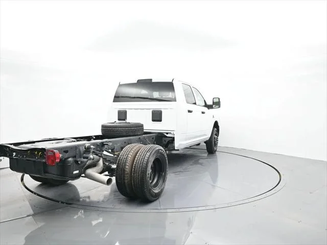 New 2026 Bright White Clear-Coat Exterior Paint RAM TRADESMAN image 7