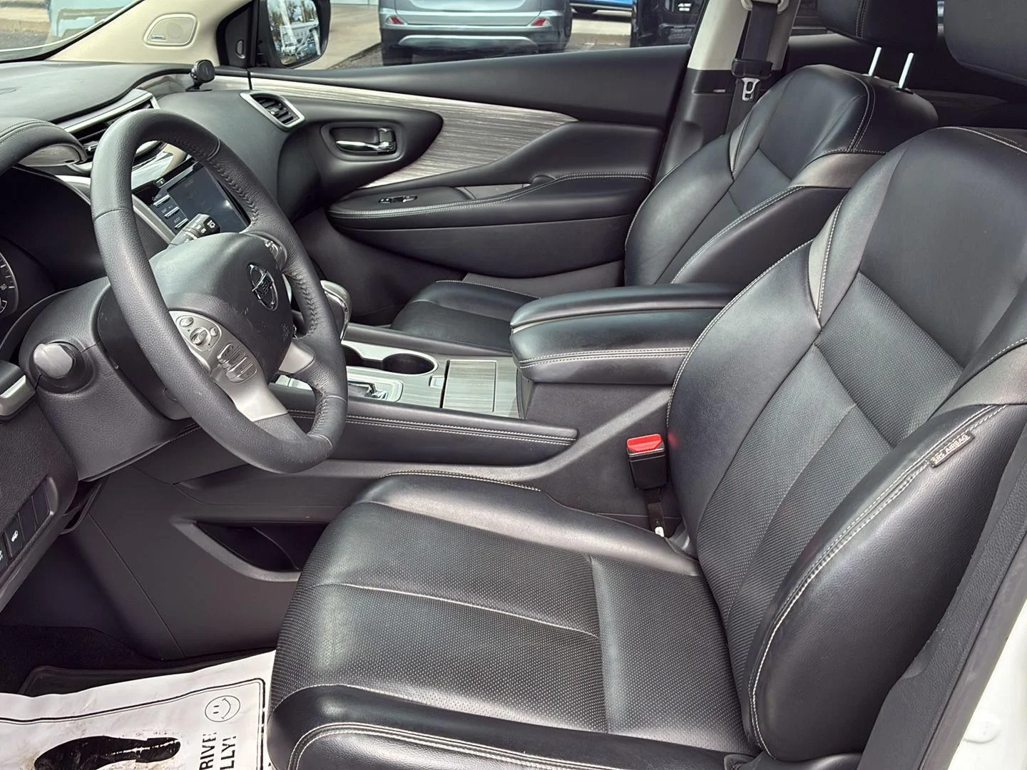Used 2017 Pearl White Nissan SL image 23