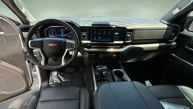 Used 2024 White Chevrolet LT Trail Boss image 17